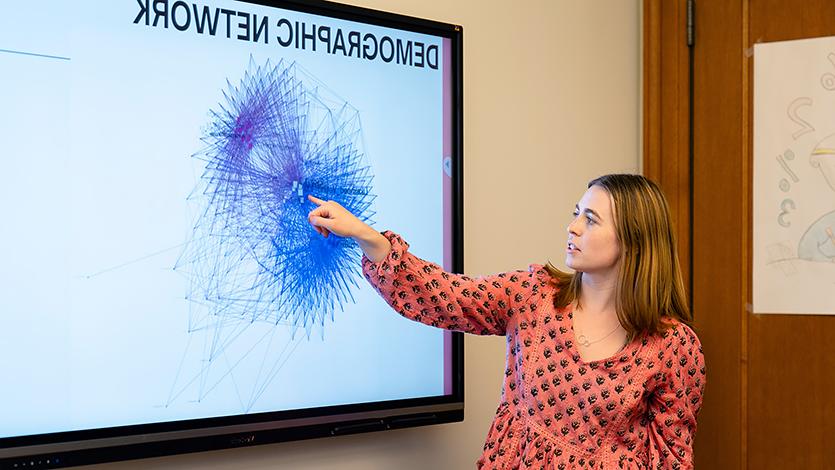 Image of Gabrielle Knapp '26 presenting her research at the Marist Poll.